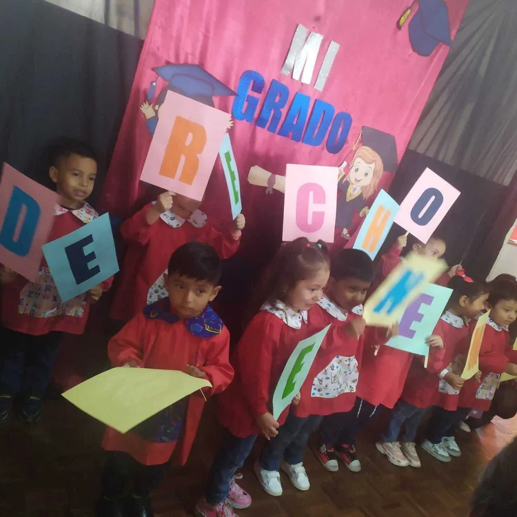 Niños felices en guardería Años Mágicos Quito Ecuador